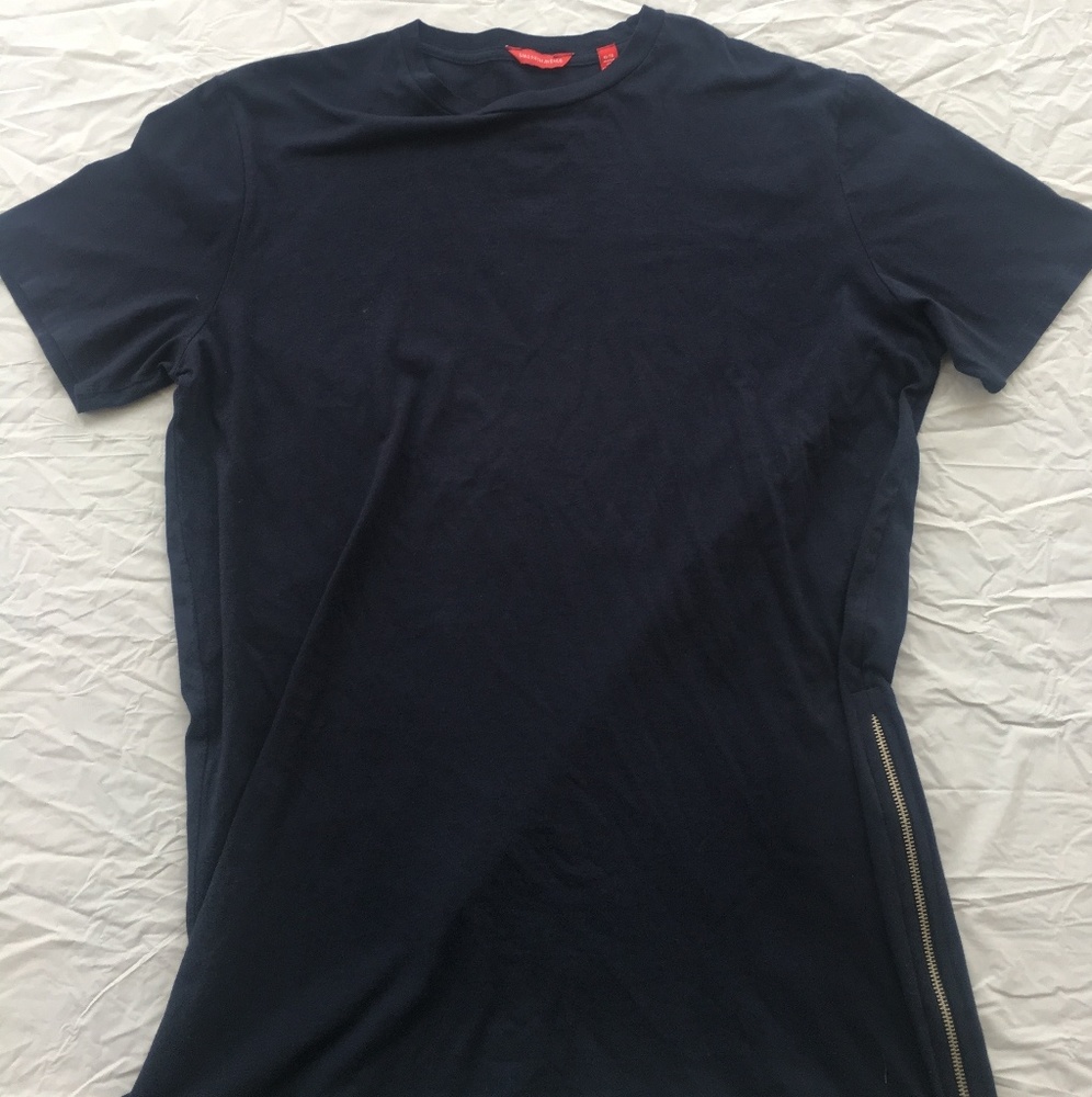 Mens Saks Fifth Avenue t-shirt with zipper